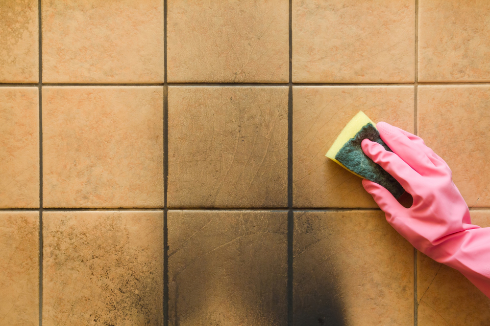 https://www.buffalohomeremodelingtx.com/buffalo-home-remodeling-and-remediation-contractor-scrubbing-soot-from-tiled-wall